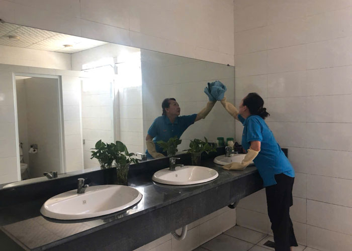 Vệ sinh toilets trường học