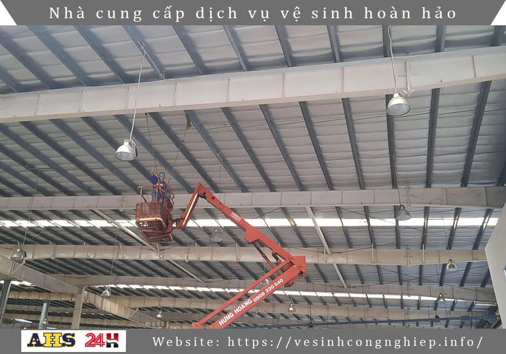 quét mạng nhện nhà xưởng
