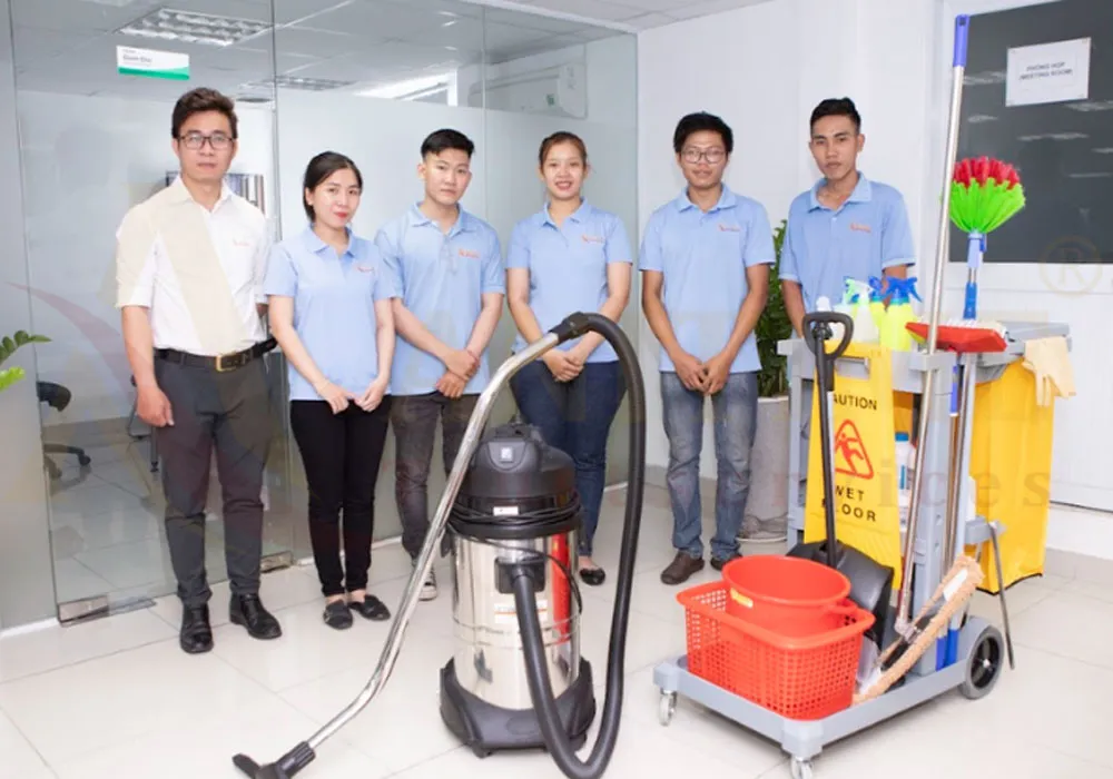 AHS 24H tuyen nhan vien tap vu