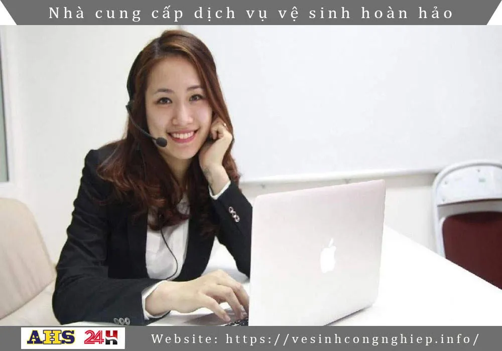 Nhân viên tư vấn báo giá