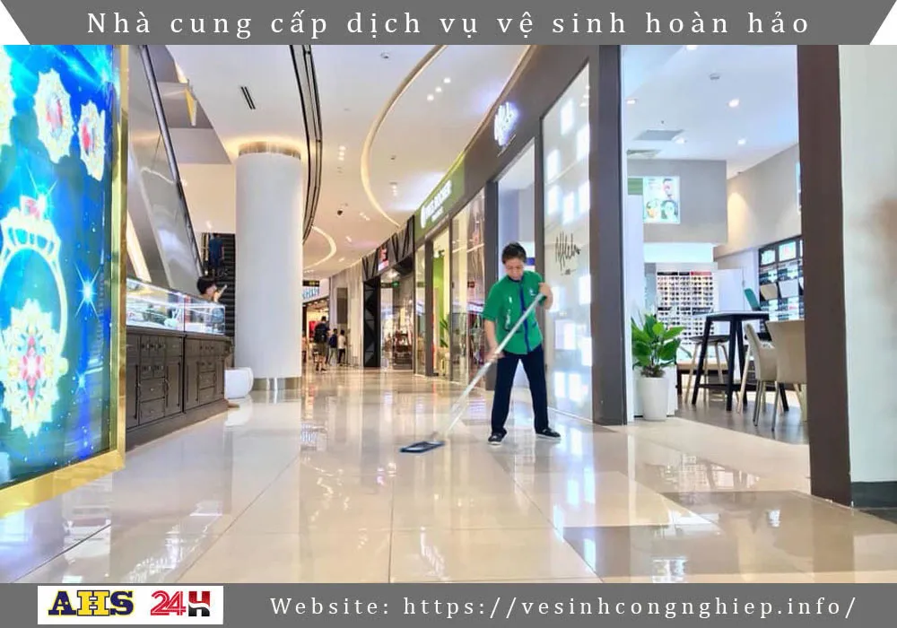 Nữ nhân viên tạp vụ của toà nhà