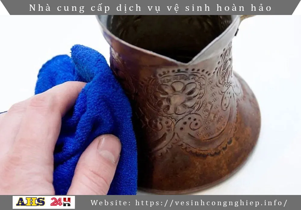 Danh bong do dong
