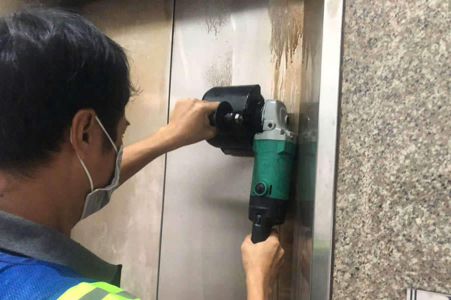 Đánh bóng thang máy inox 4 đánh bóng inox sọc