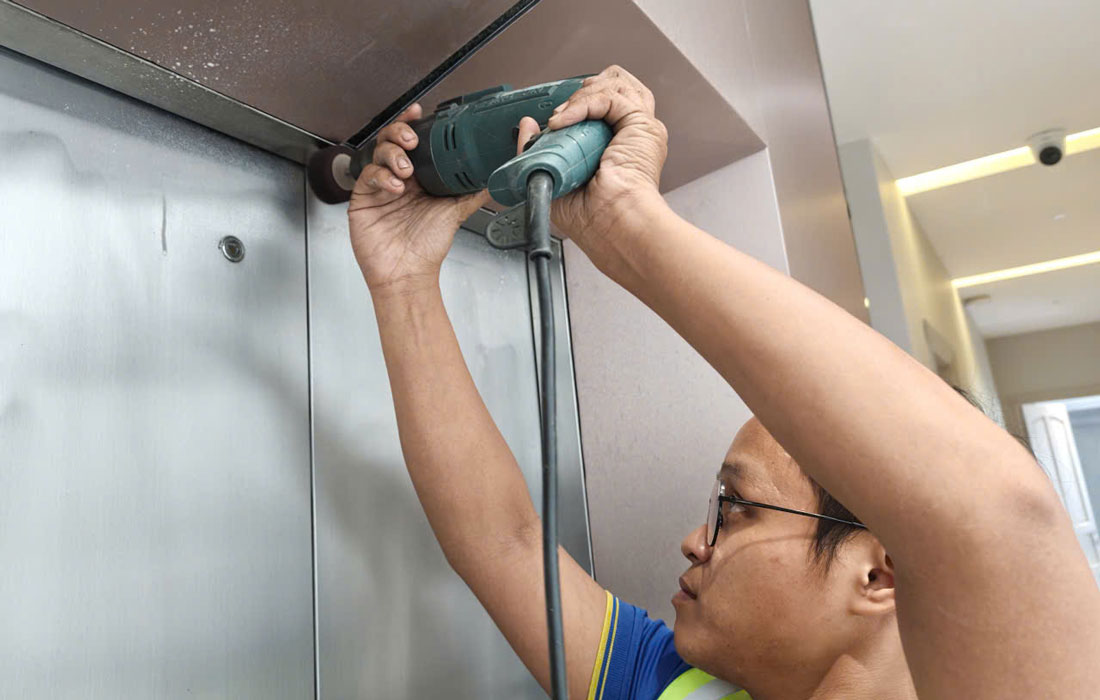 đánh bóng thang máy của AHS 24H