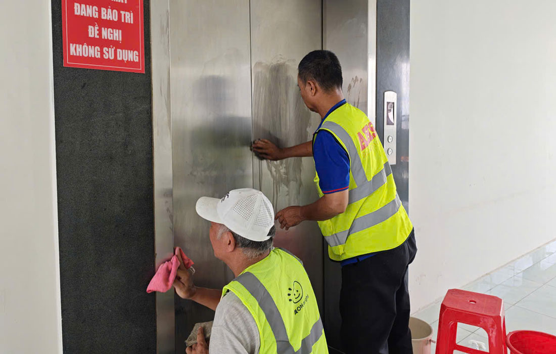 Tẩy vết ố, vết rỉ sét lâu năm
